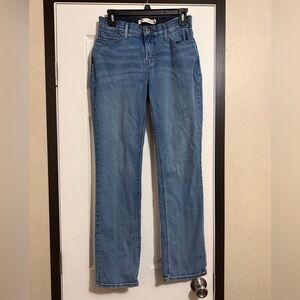 Levi's Women's 525 Straight Leg Medium Wash Mid Rise Elastic Band Jeans Size 6